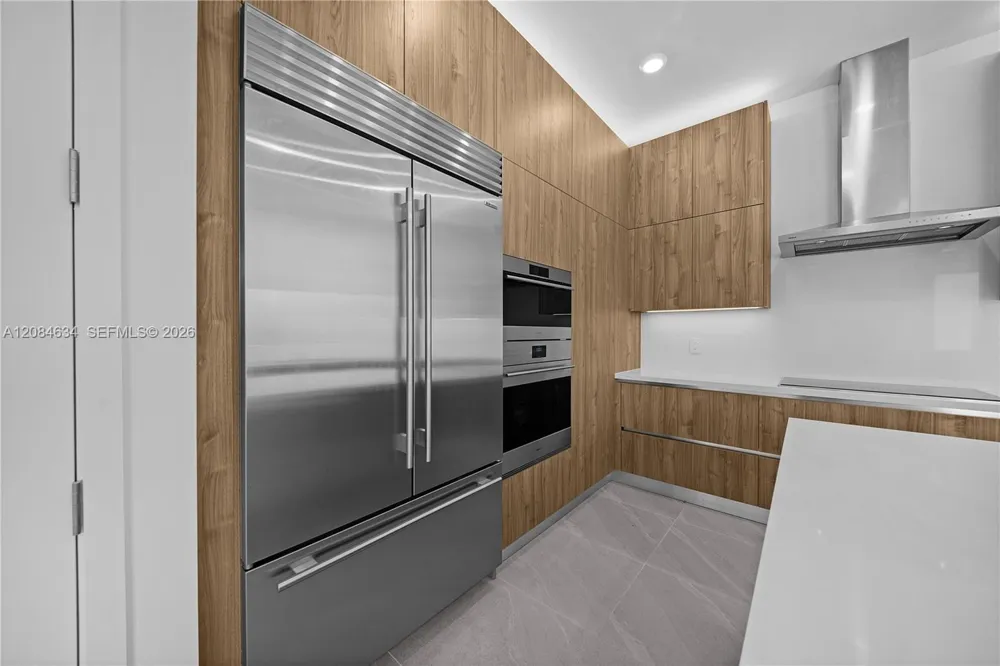 19581 NE 14th Ave Miami, FL 33179