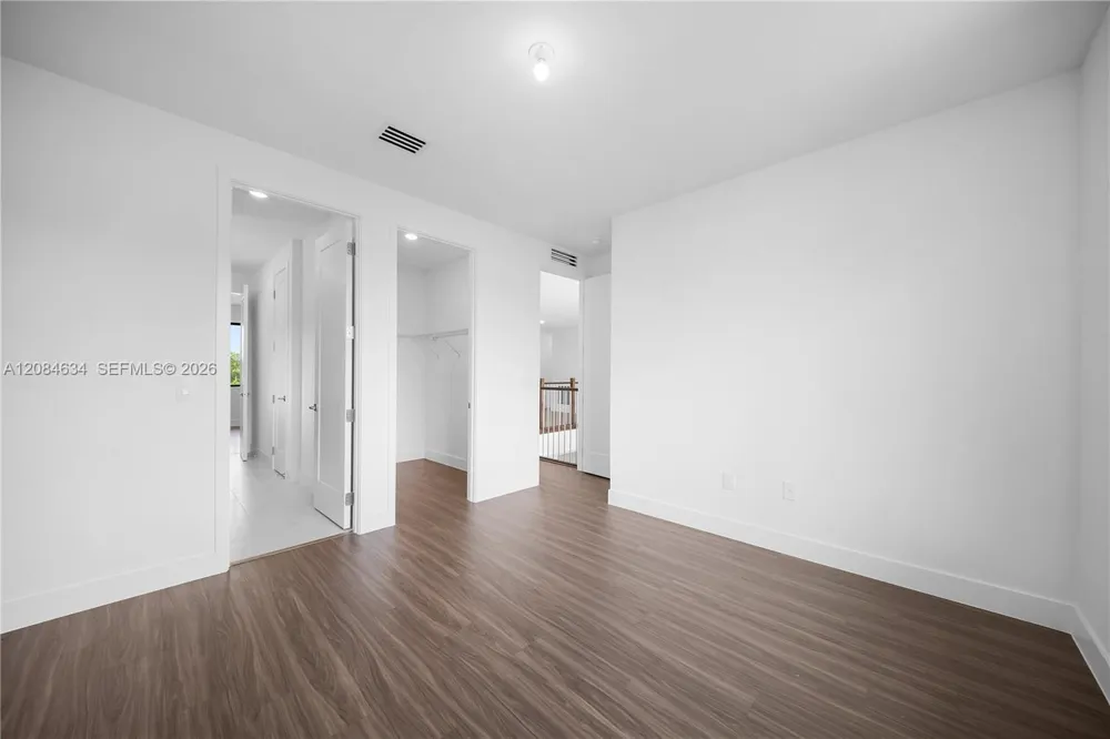 19581 NE 14th Ave Miami, FL 33179
