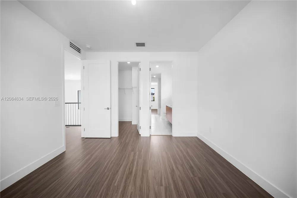 19581 NE 14th Ave Miami, FL 33179