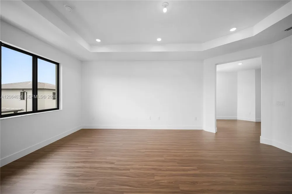 19581 NE 14th Ave Miami, FL 33179