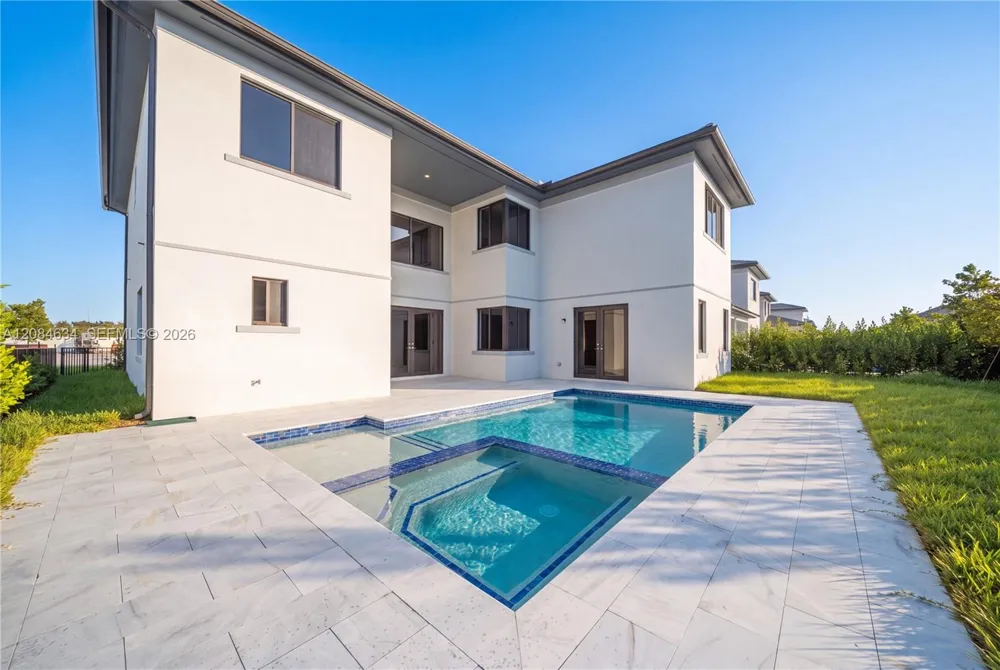 19581 NE 14th Ave Miami, FL 33179