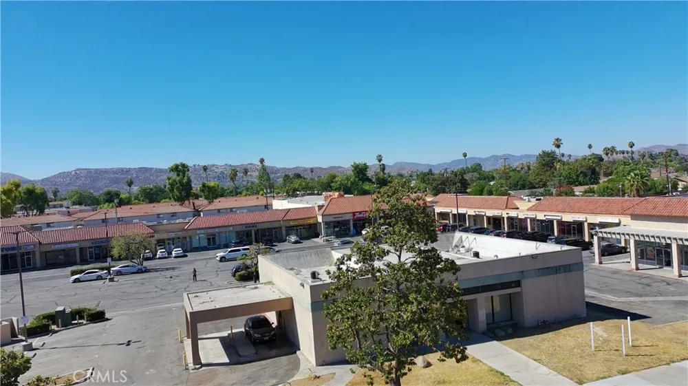 1927 E florida Hemet, CA 92544