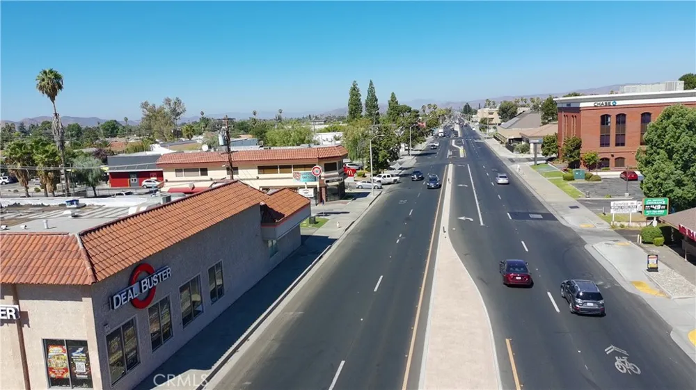 1927 E florida Hemet, CA 92544