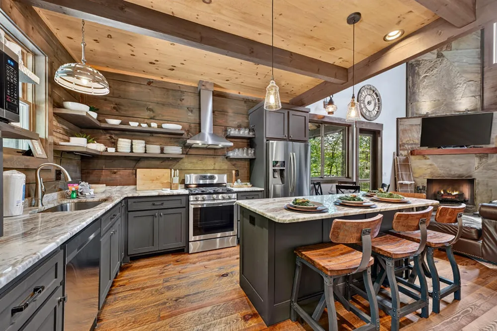 199 Hiawatha Trail N Blue Ridge, GA 30513