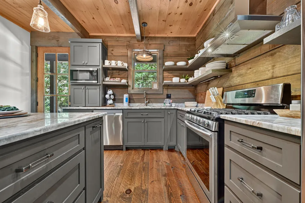 199 Hiawatha Trail N Blue Ridge, GA 30513