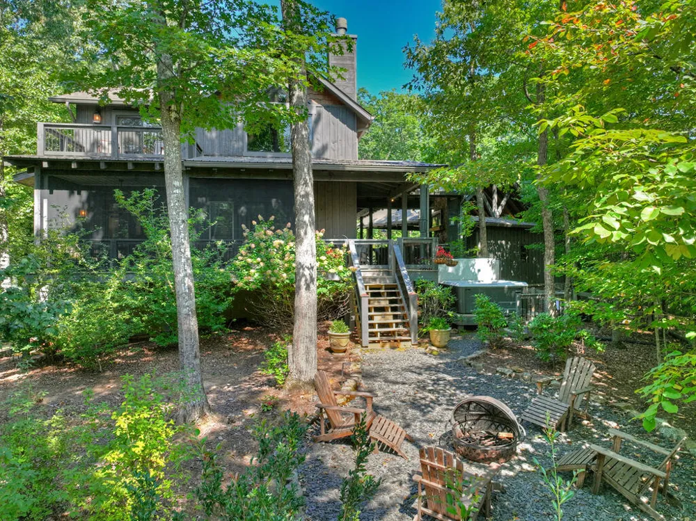 199 Hiawatha Trail N Blue Ridge, GA 30513