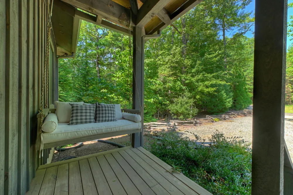 199 Hiawatha Trail N Blue Ridge, GA 30513