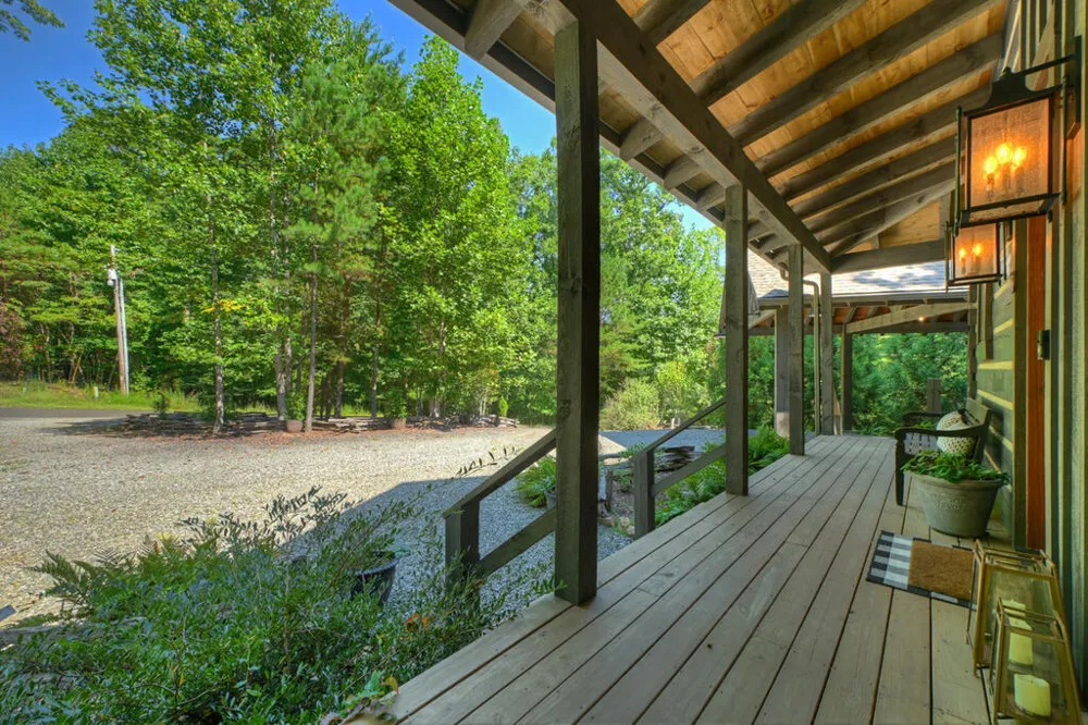 199 Hiawatha Trail N Blue Ridge, GA 30513