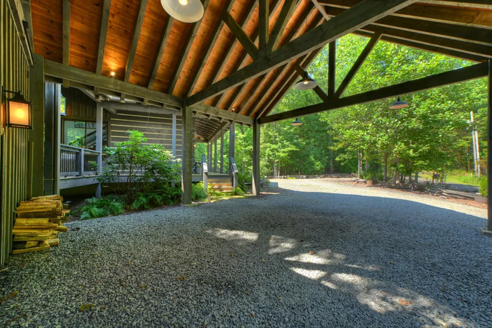 199 Hiawatha Trail N Blue Ridge, GA 30513