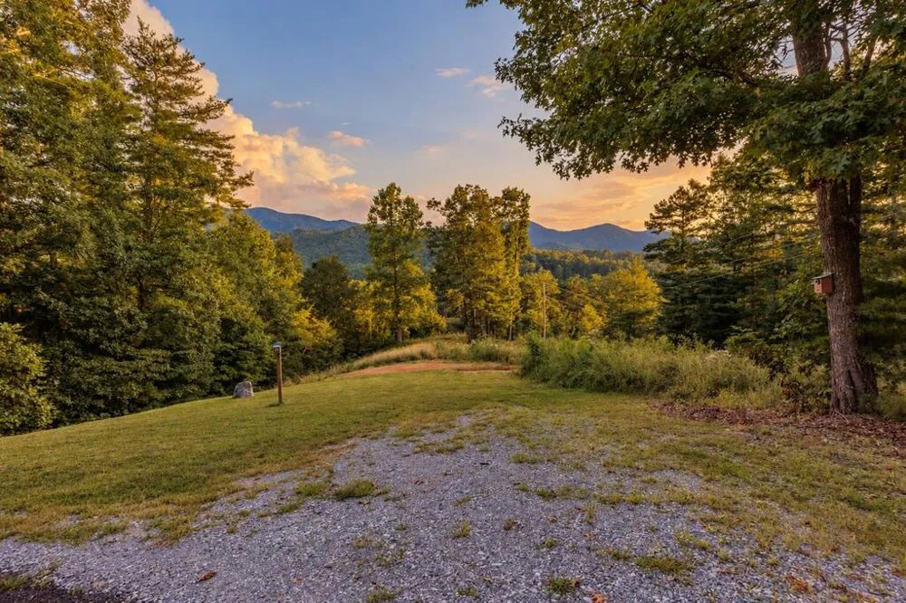 Green Oaks Road Bryson City, NC 28713