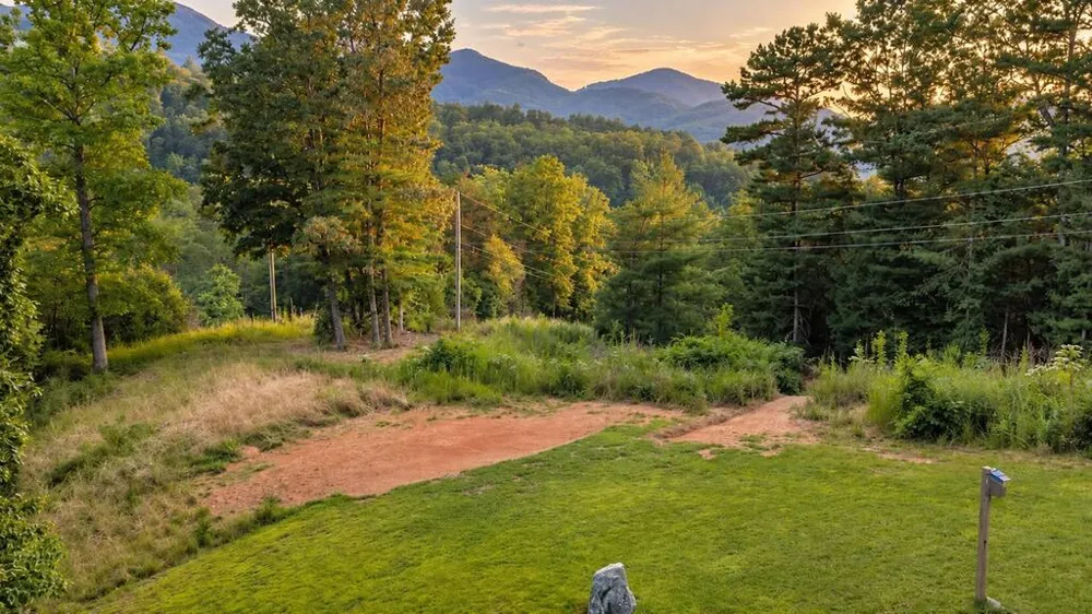 Green Oaks Road Bryson City, NC 28713