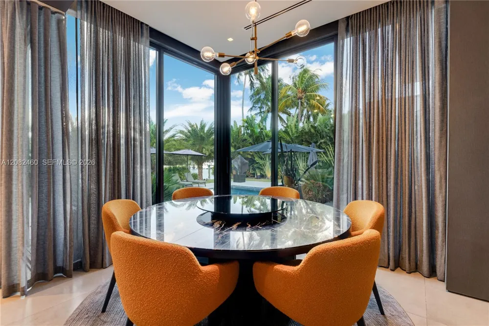 131 Cape Florida Dr Key Biscayne, FL 33149