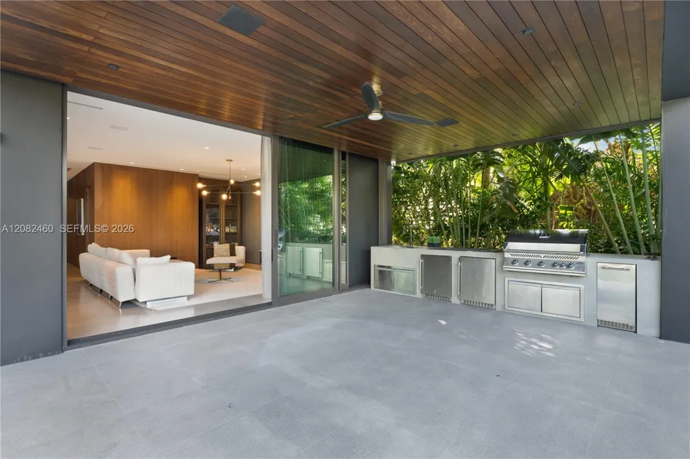 131 Cape Florida Dr Key Biscayne, FL 33149