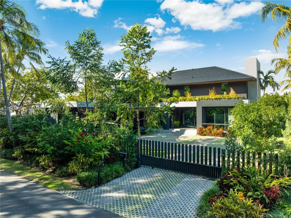 131 Cape Florida Dr Key Biscayne, FL 33149