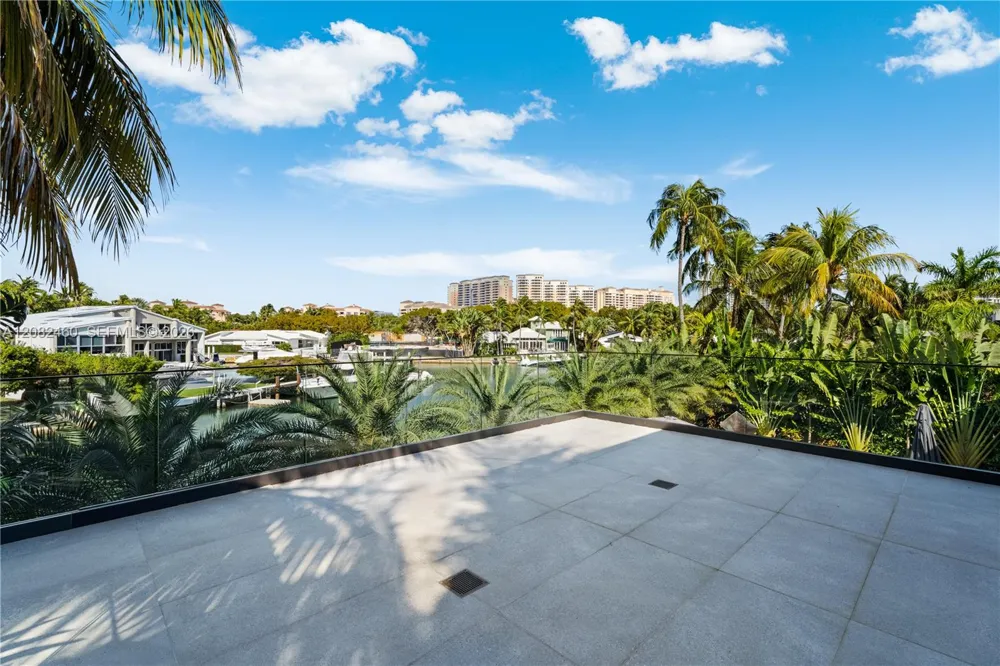 131 Cape Florida Dr Key Biscayne, FL 33149