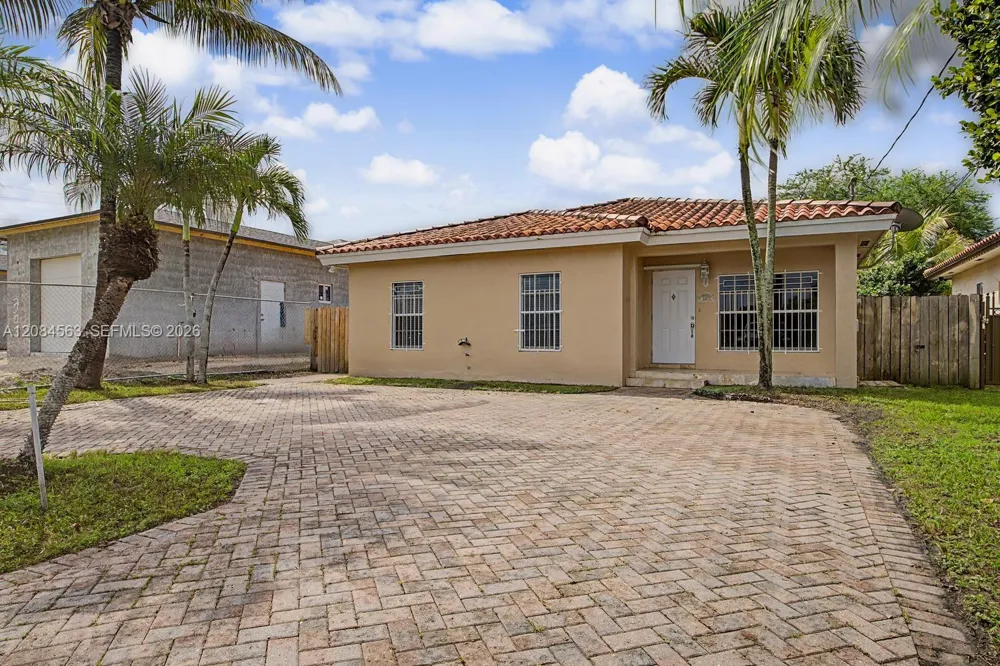 309 SW 2nd St Florida City, FL 33034