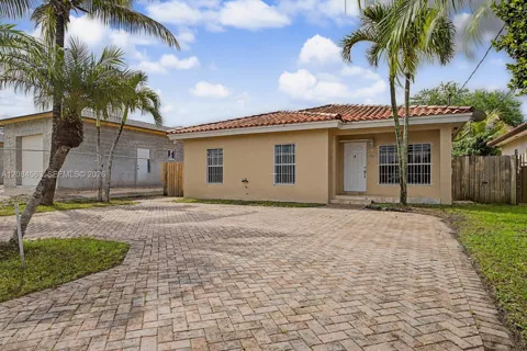 309 SW 2nd St