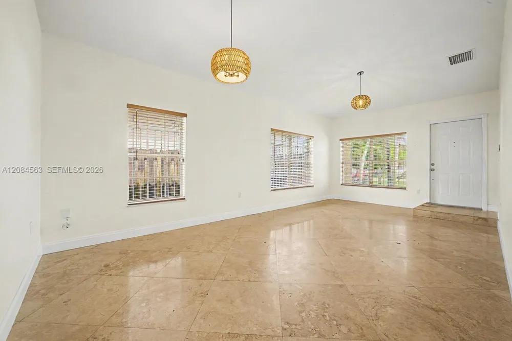 309 SW 2nd St Florida City, FL 33034