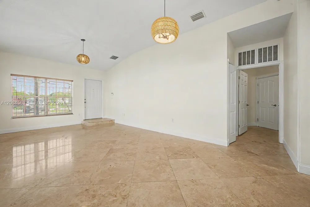 309 SW 2nd St Florida City, FL 33034