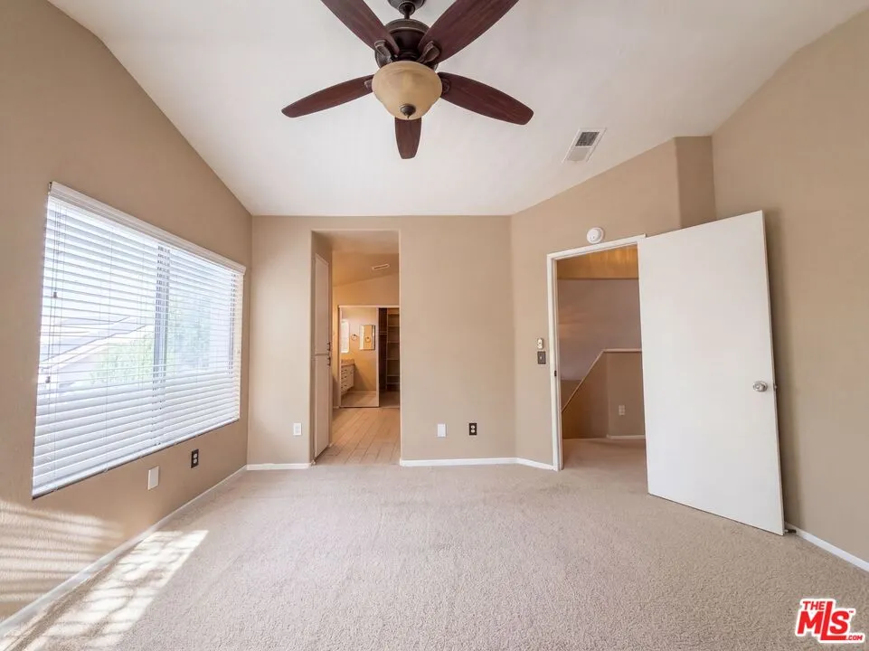5539 W Avenue L6 Lancaster, CA 93536
