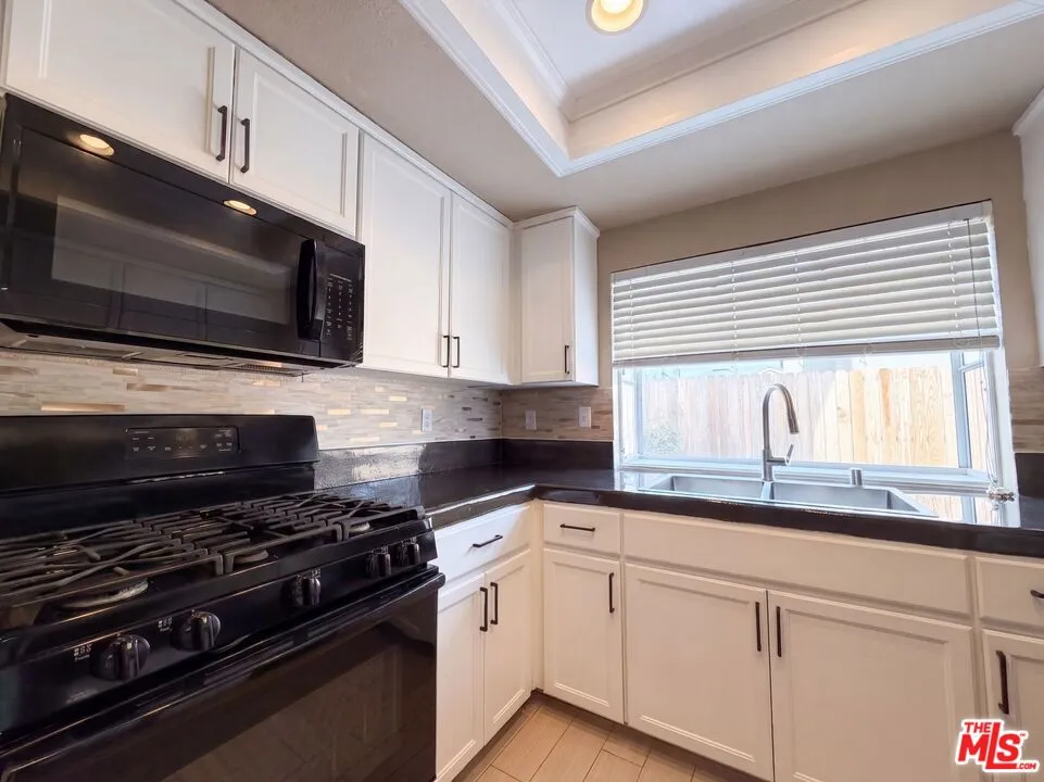 5539 W Avenue L6 Lancaster, CA 93536