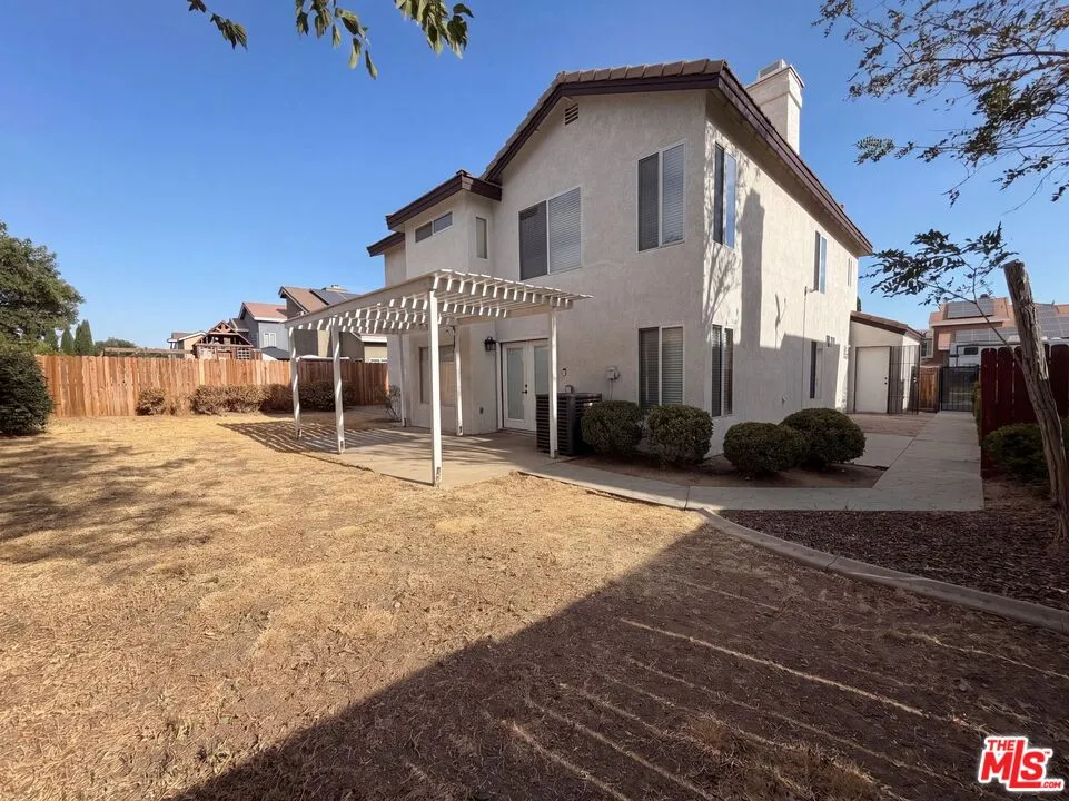 5539 W Avenue L6 Lancaster, CA 93536