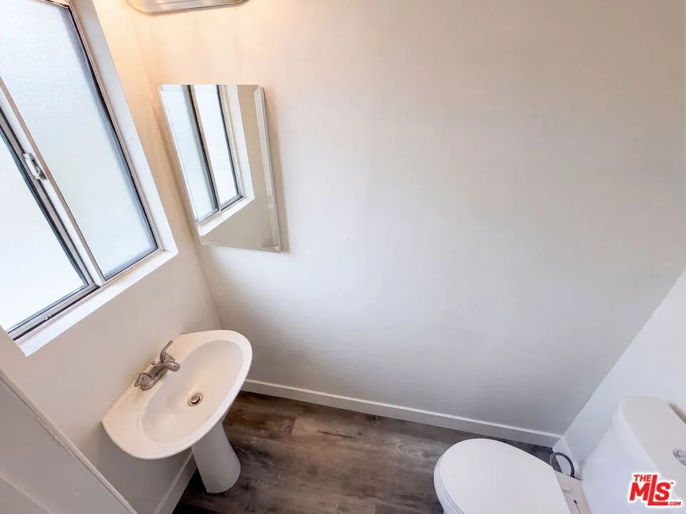 1426 S Rita Way Santa Ana, CA 92704