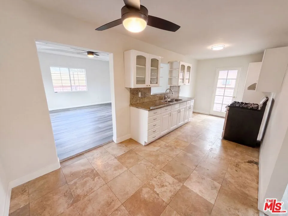 1426 S Rita Way Santa Ana, CA 92704