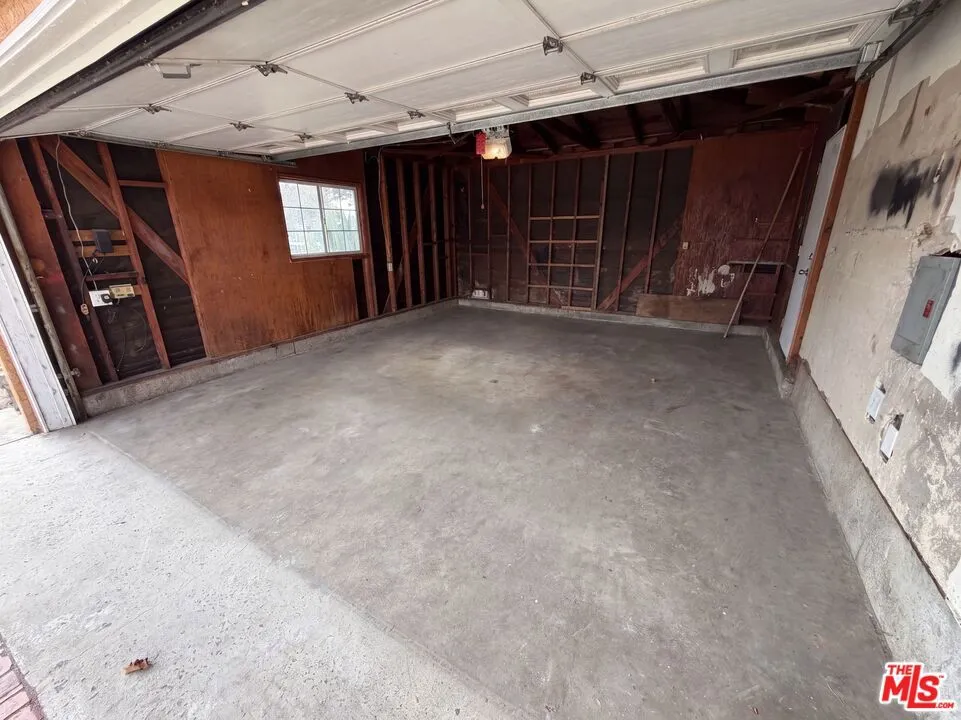 1426 S Rita Way Santa Ana, CA 92704