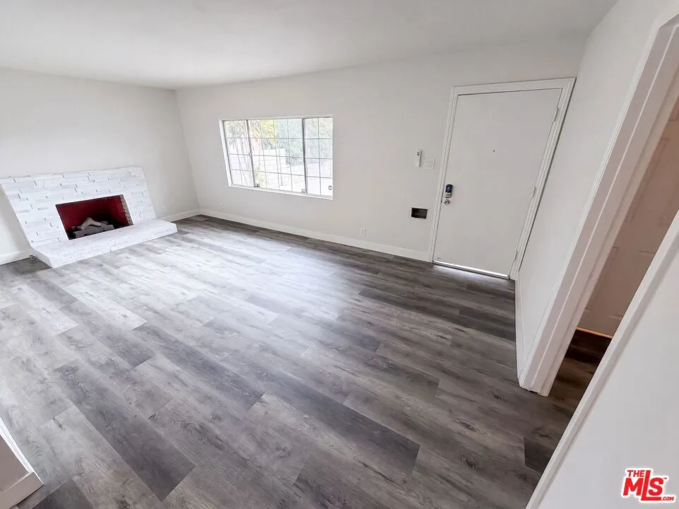1426 S Rita Way Santa Ana, CA 92704