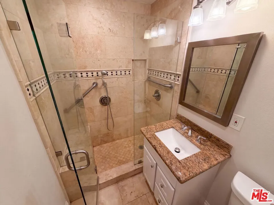 1426 S Rita Way Santa Ana, CA 92704