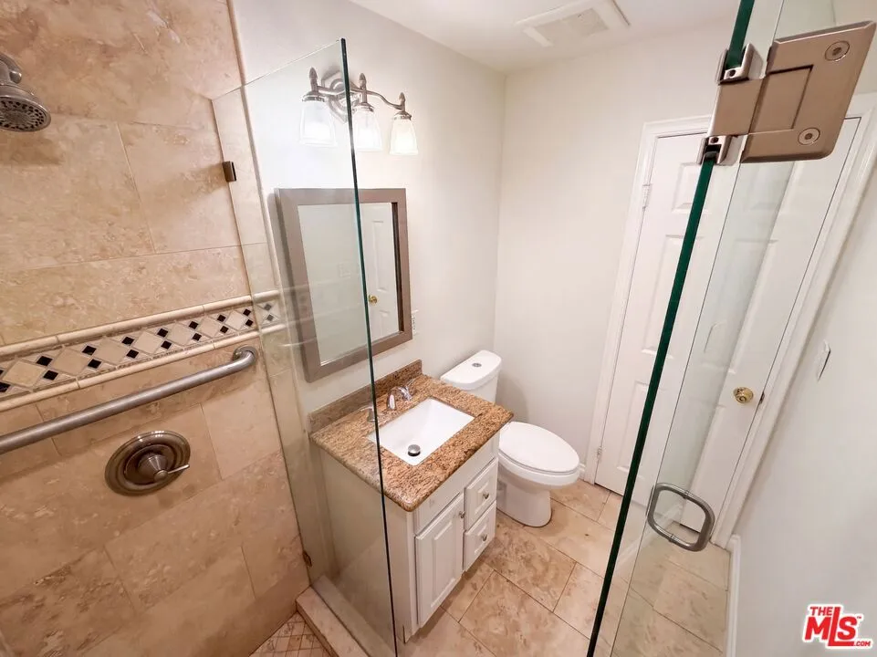 1426 S Rita Way Santa Ana, CA 92704