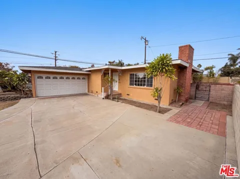 1426 S Rita Way