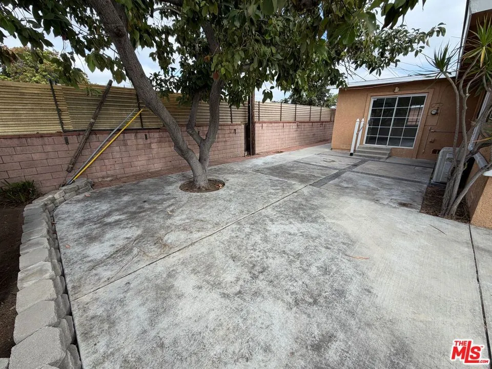1426 S Rita Way Santa Ana, CA 92704