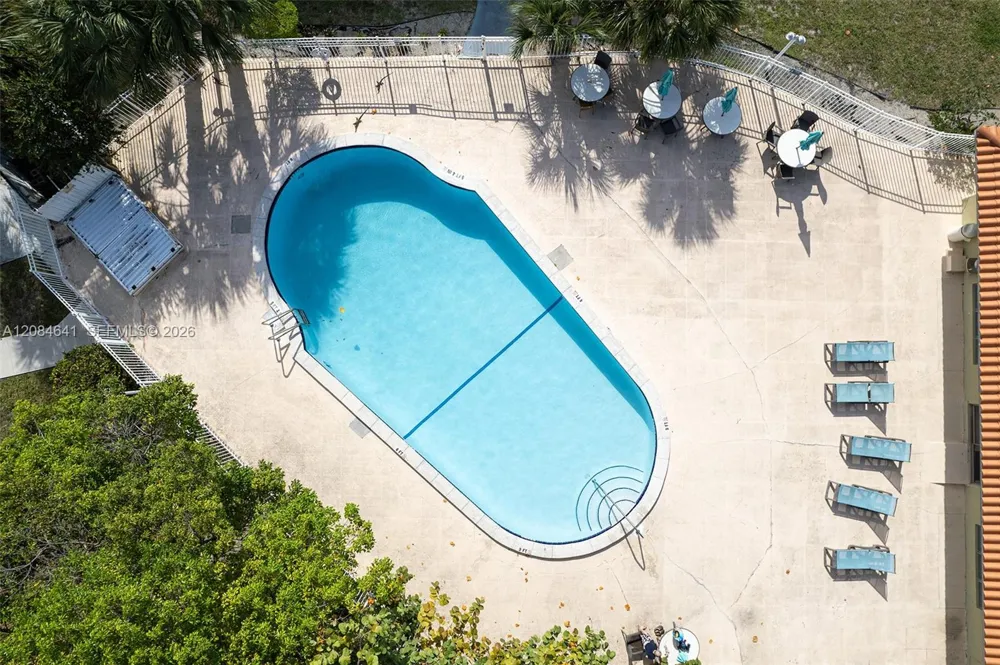 250 Layne Blvd #205 Hallandale Beach, FL 33009