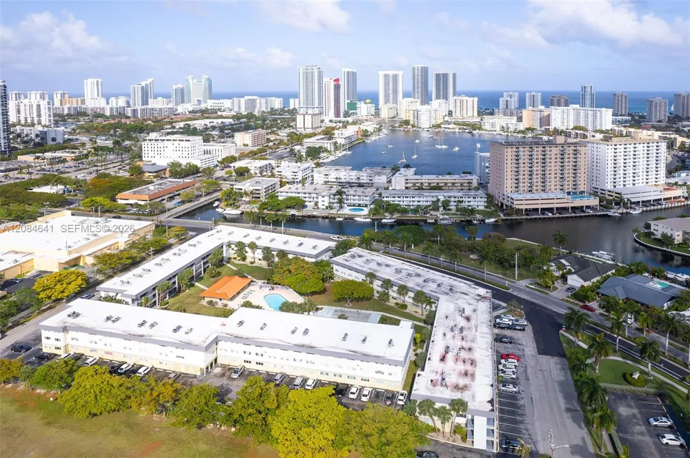 250 Layne Blvd #205 Hallandale Beach, FL 33009