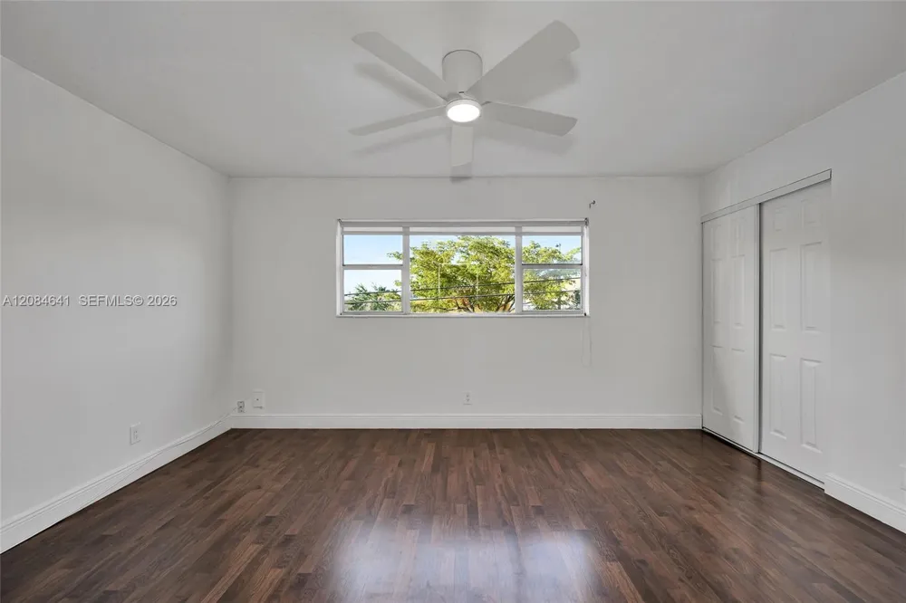 250 Layne Blvd #205 Hallandale Beach, FL 33009