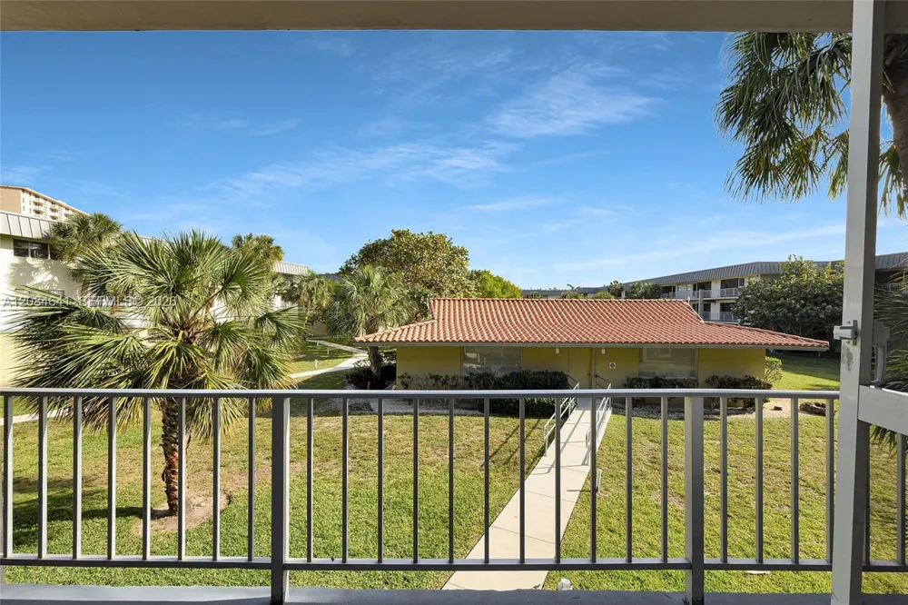 250 Layne Blvd #205 Hallandale Beach, FL 33009