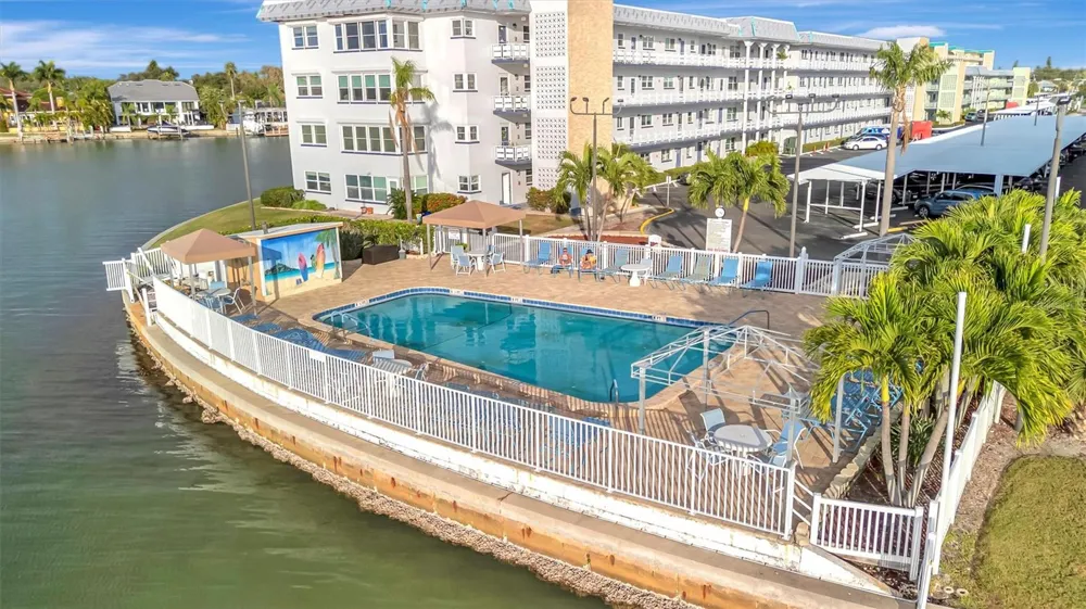 3010 59TH STREET S #306 Gulfport, FL 33707