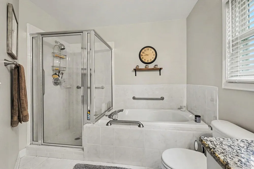 20577 Sherwood Drive Macomb Township, MI 48044