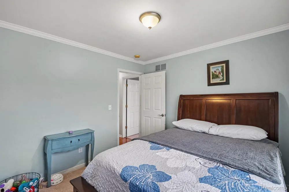 20577 Sherwood Drive Macomb Township, MI 48044