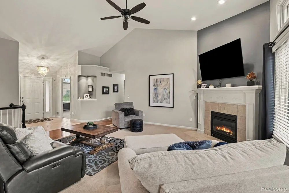 20577 Sherwood Drive Macomb Township, MI 48044