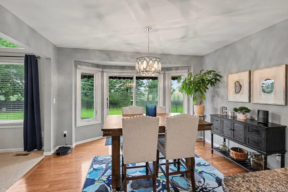 20577 Sherwood Drive Macomb Township, MI 48044