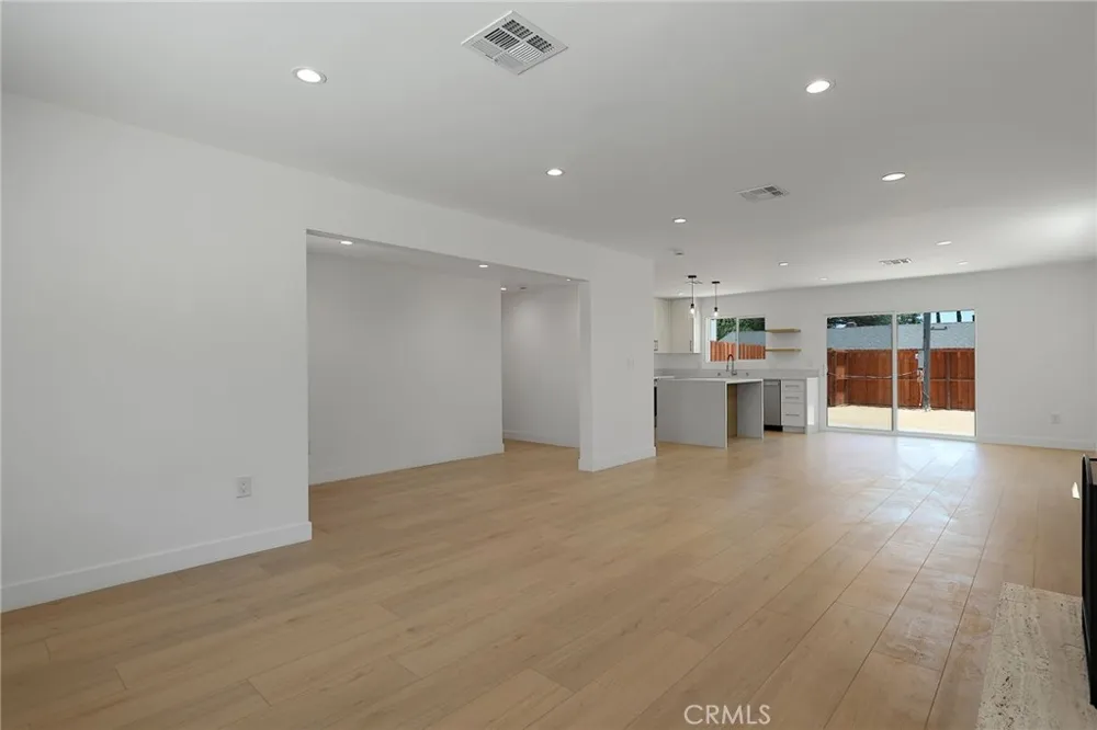 7950 Sausalito Avenue West Hills, CA 91304