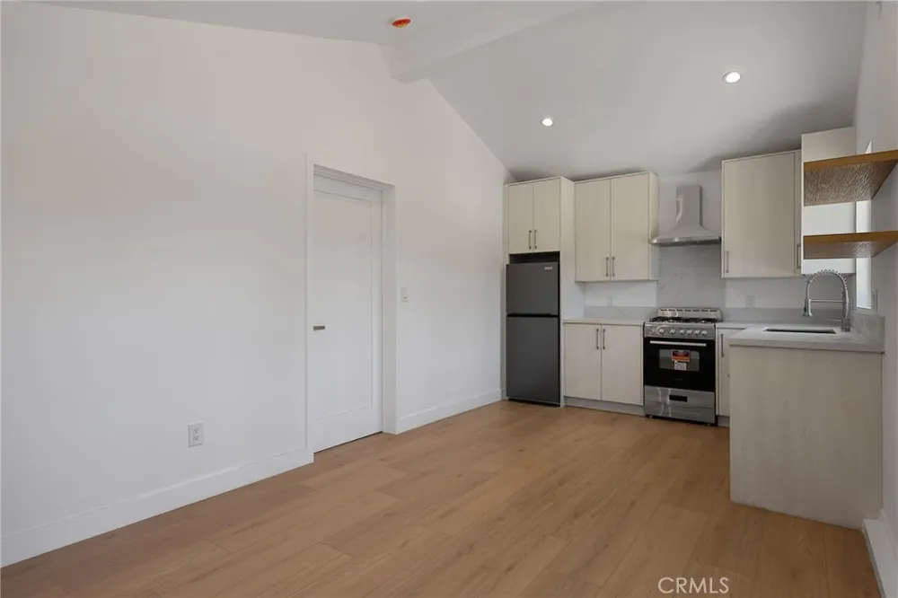 7950 Sausalito Avenue West Hills, CA 91304