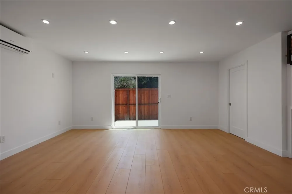 7950 Sausalito Avenue West Hills, CA 91304
