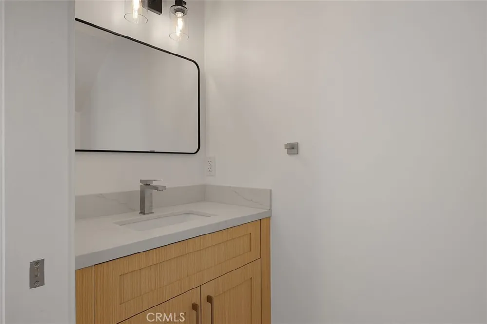 7950 Sausalito Avenue West Hills, CA 91304