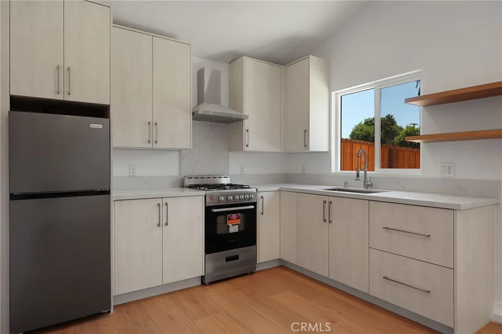 7950 Sausalito Avenue West Hills, CA 91304