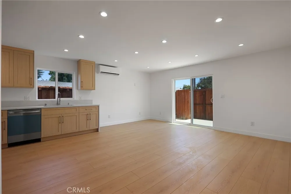 7950 Sausalito Avenue West Hills, CA 91304