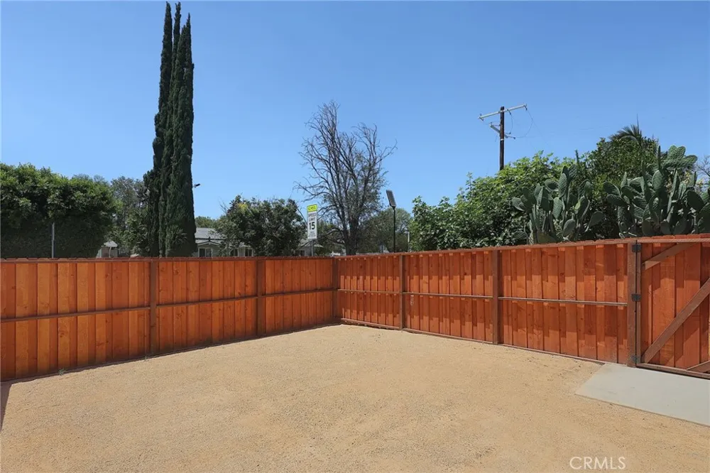 7950 Sausalito Avenue West Hills, CA 91304